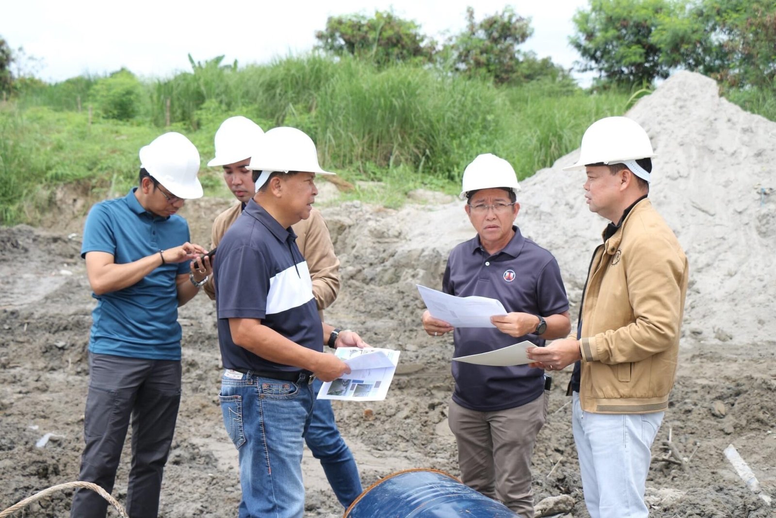 DPWH 3 Officials Inspect Major Infra Projects In Pampanga Pampanga