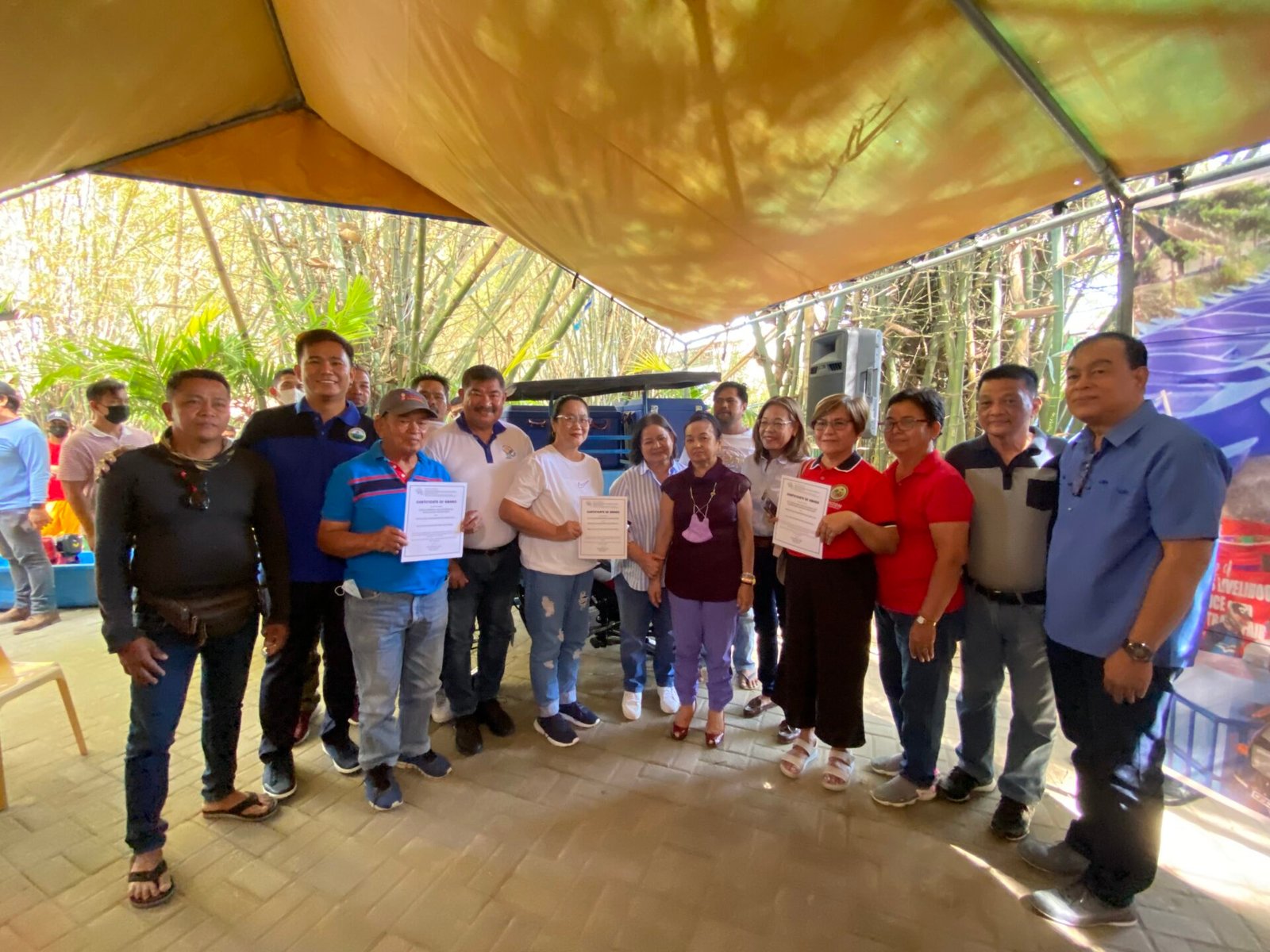 DA-BFAR, Capitol give transport equipment to fisherfolk in Lubao ...